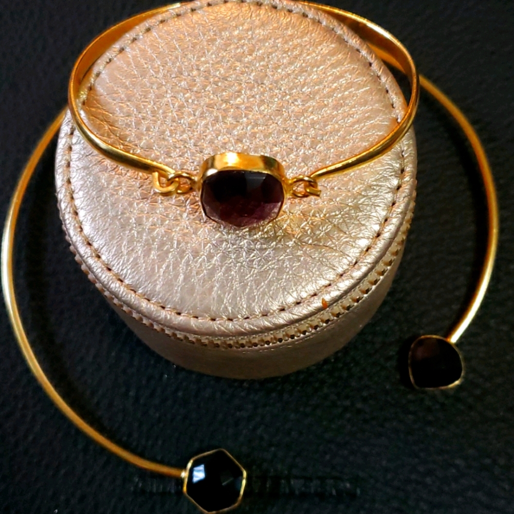 SET, BRACELET AND NECK CUFF